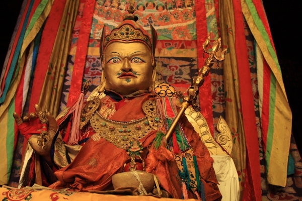 桑耶寺青朴旅游摄影包车攻略